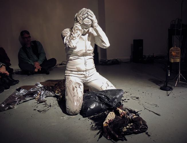 Dorota Kleszcz performance